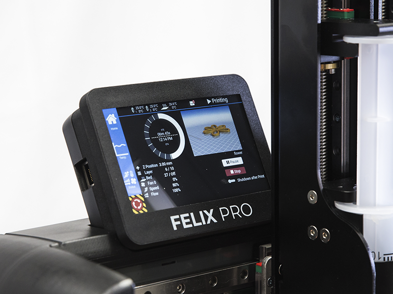 A impressora Felix Food tem uma interface de utente singela mas potente e uma câmara incorporada